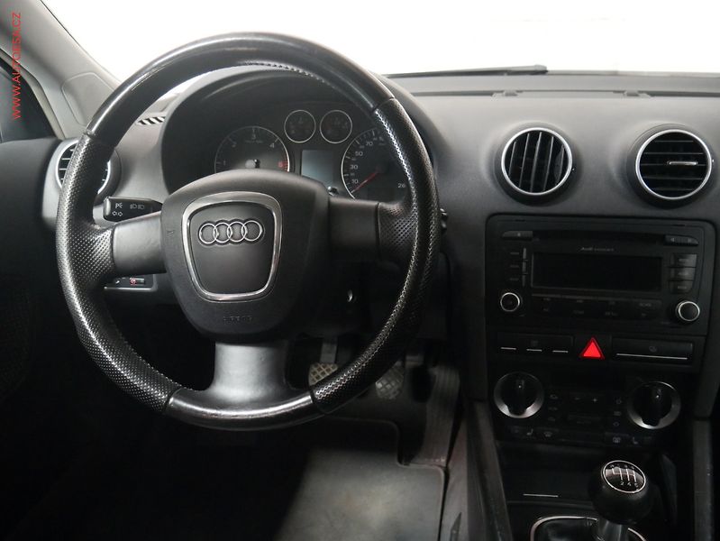 Audi A3 (2008) 2.0TDI quattro, AC, TZ - fotka 13 z 16