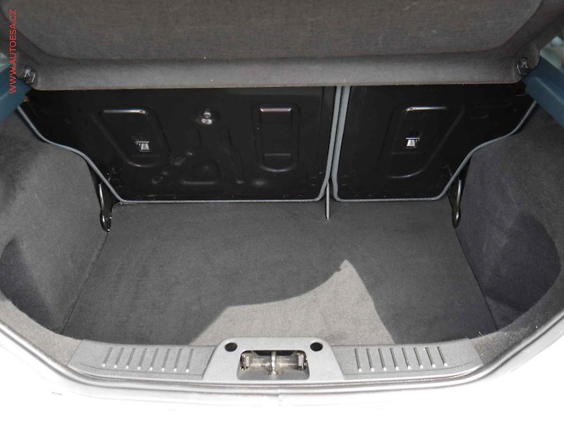 Ford Fiesta (2008) 1.4i, servis.kniha, AC - fotka 7 z 16