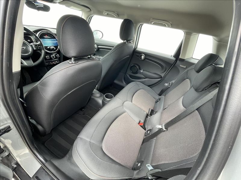 Mini Cooper 1,5 PDC - fotka 16 z 22