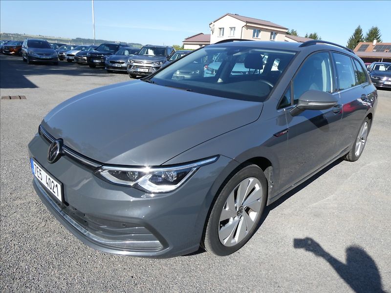 Volkswagen Golf 1,5 TSi 110kW Style,2xkola,DPH - fotka 6 z 47