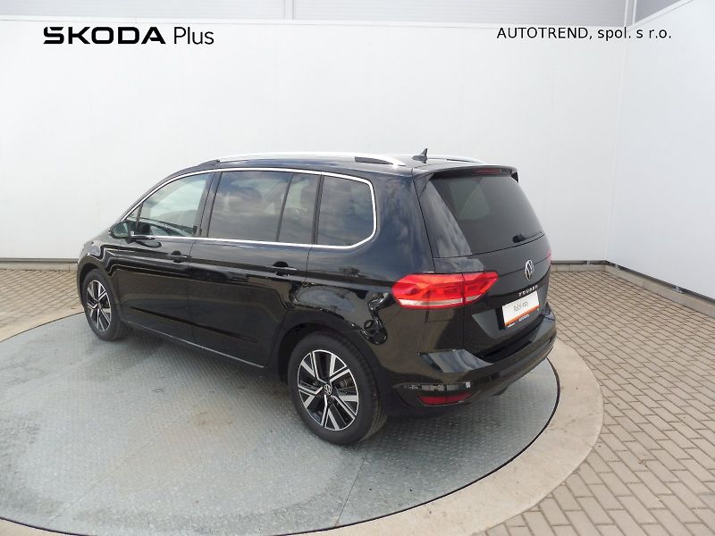 Volkswagen Touran (2026) People 1,5 TSI 110kW - fotka 25 z 27