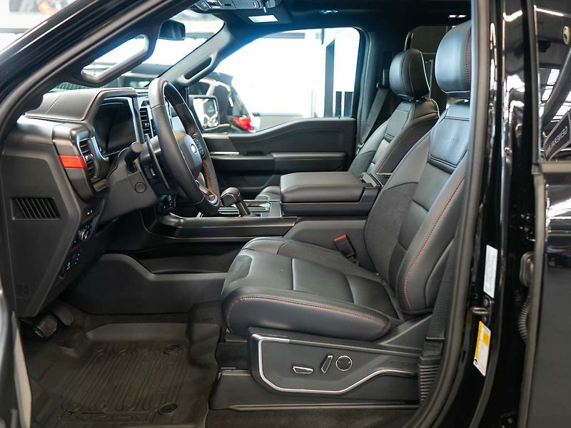 Ford F-150 (2025) 3.5 Raptor V6, FOX Racing 4x4 - fotka 12 z 43