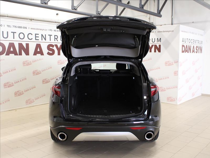 Alfa Romeo Stelvio 2,0 TBi 280k Q4 Kůže Led - fotka 7 z 33