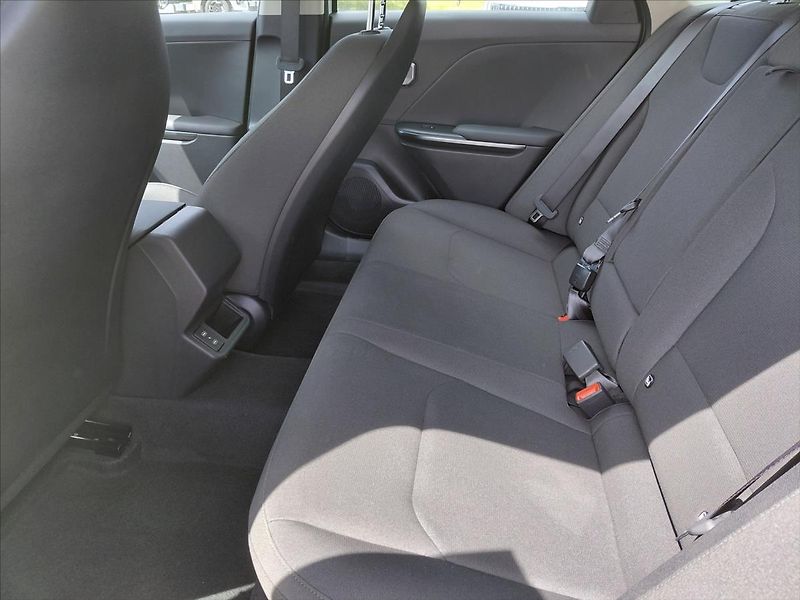 Kia K4 (2026) 1,0   T-GDI SW SPIN - fotka 10 z 15
