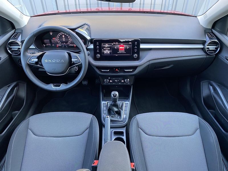 Škoda Fabia 1,0 TSI 70 kW Selection - fotka 10 z 26