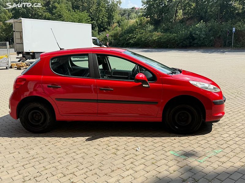 Peugeot 207 (2010) 1.4i, 54kw Původ ČR - fotka 6 z 20