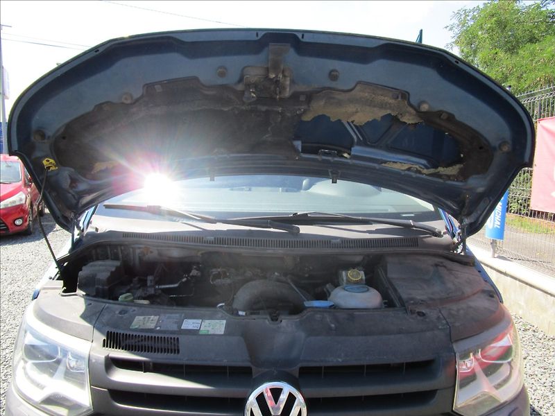 Volkswagen Transporter 2.0TDi Klima, 8 míst - fotka 42 z 42
