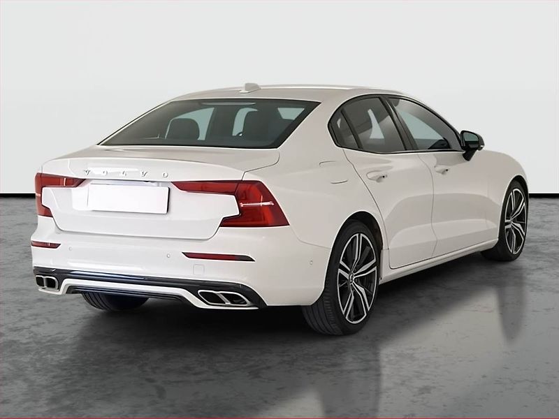 Volvo S60 (2019) R-Design T5 - fotka 5 z 24