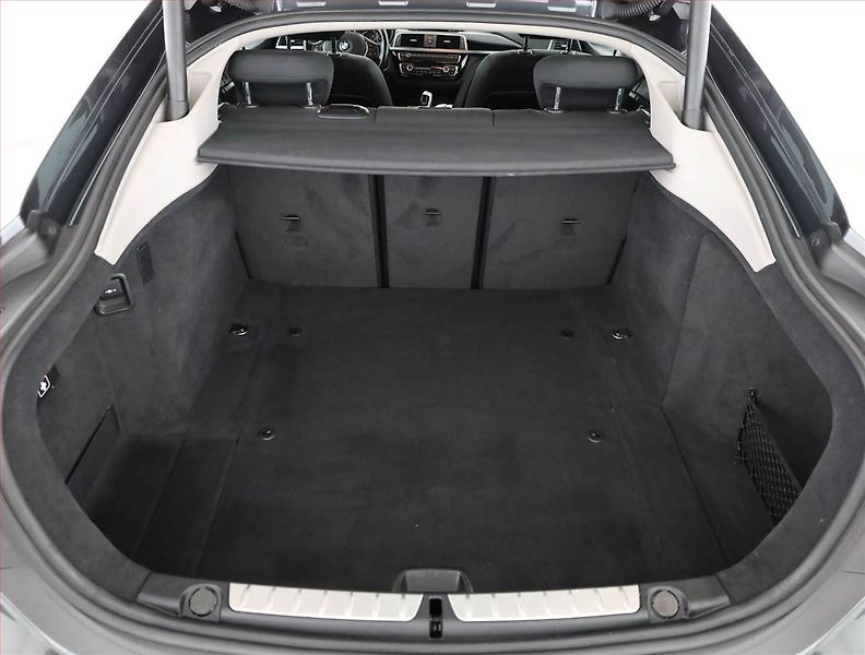 BMW Řada 4 (2018) 420d, Automat, Serv.kniha - fotka 18 z 19