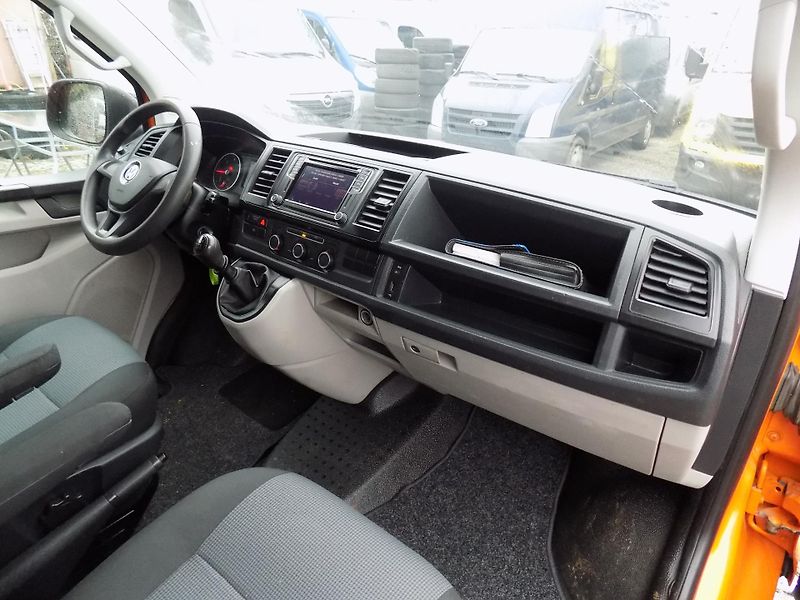 Volkswagen Transporter 2,0 TDI 110 KW DC 5 MÍST TEMP. - fotka 23 z 35