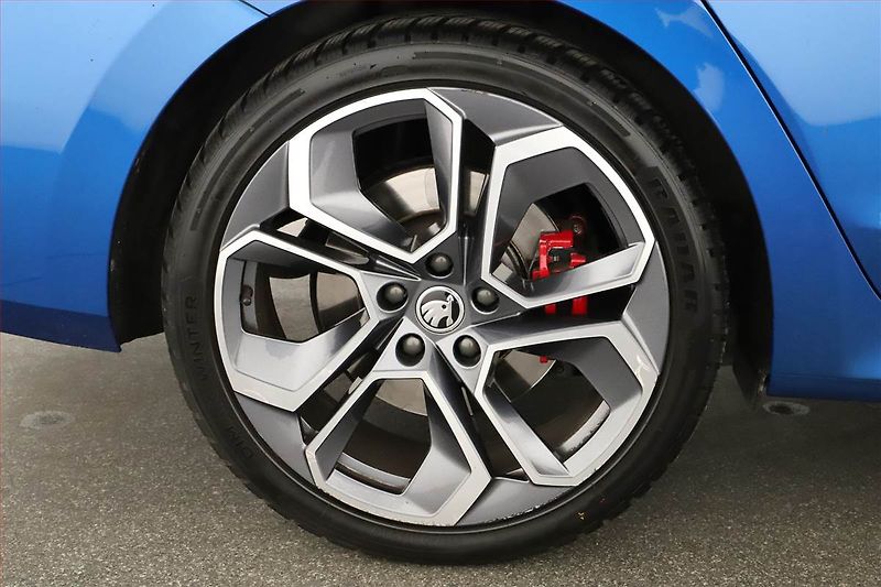 Škoda Octavia (2022) RS 2.0 TSI - fotka 16 z 16