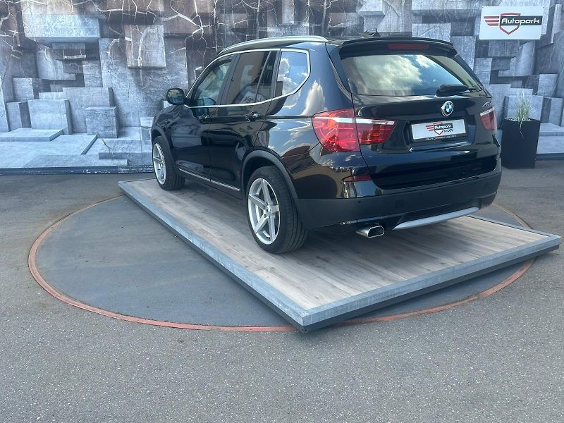 BMW X3 (2010) 135KW, XDRIVE 20D - fotka 8 z 28