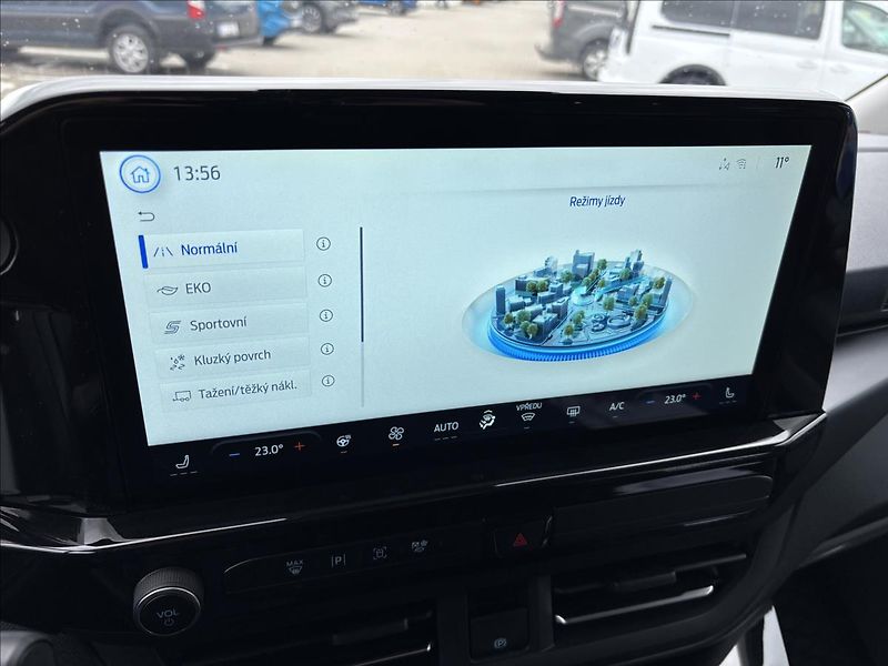 Ford Tourneo Custom 2,0 EcoBlue 125kW L2 Titanium - fotka 47 z 47