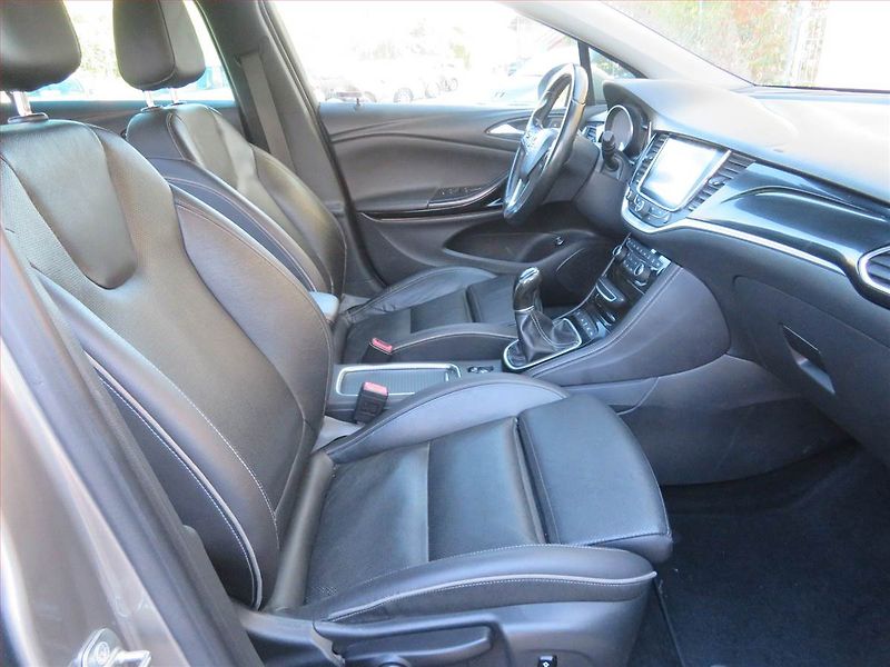 Opel Astra (2016) Innovation 1.6 BiCDTI - fotka 9 z 17