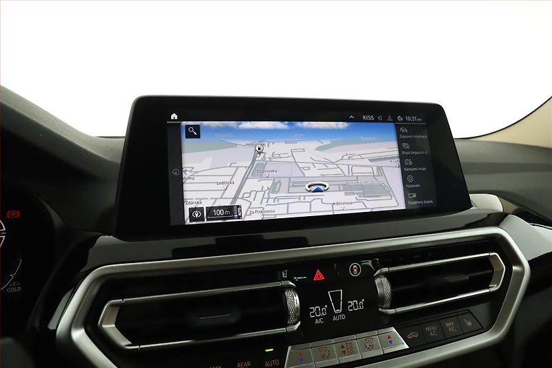 BMW X3 (2023) xDrive20d - fotka 13 z 19
