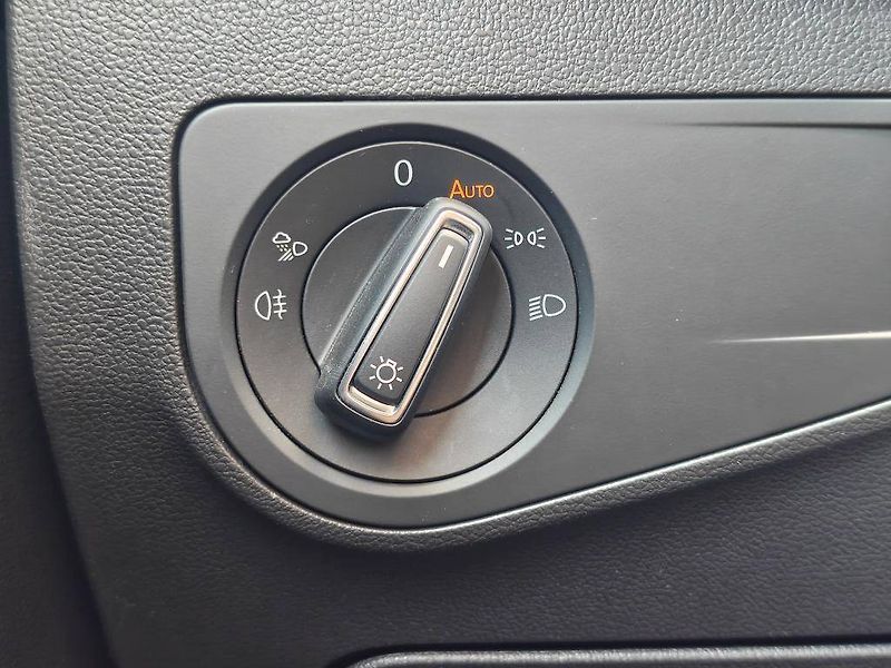 Volkswagen Tiguan Elegance 7DSG 1,5TSi - fotka 19 z 23