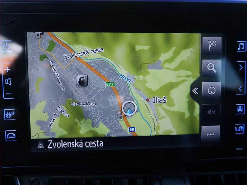 Toyota C-HR (2017) 1.2 Turbo, Serv.kniha, Navi - fotka 13 z 18