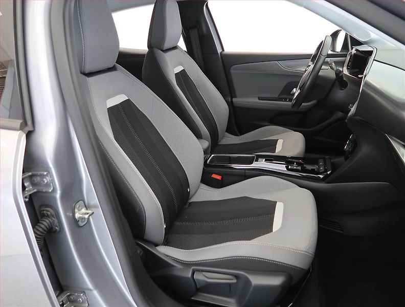 Opel Mokka (2022) Electric 50 kWh, SoH 99% - fotka 9 z 24