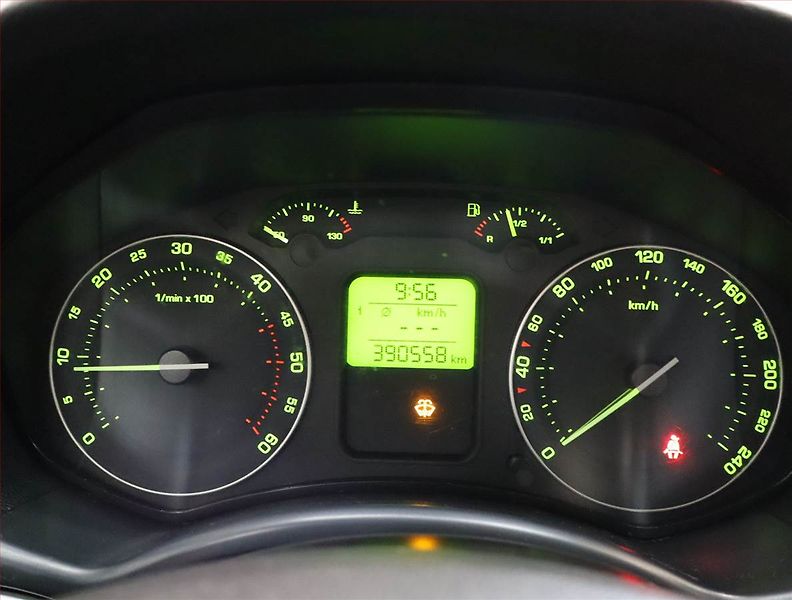 Škoda Octavia (2007) 2.0 TDI, po STK, servisované - fotka 11 z 14