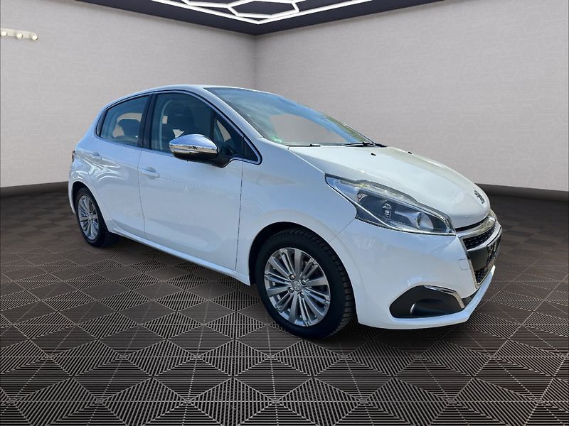 Peugeot 208 (2017) Style - fotka 1 z 22