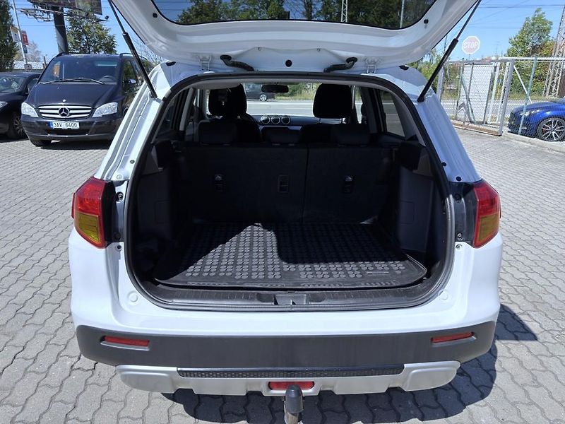 Suzuki Vitara 1.6i 88 kW 4x4 servisní knížka - fotka 9 z 20