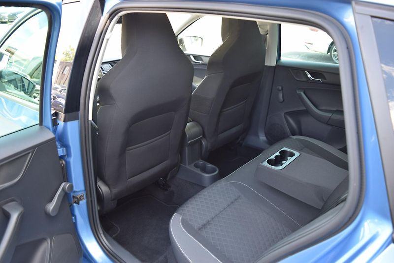 Škoda Rapid (2016) 1.2TSI 81kw AMBITION PANO OPS  - fotka 16 z 45