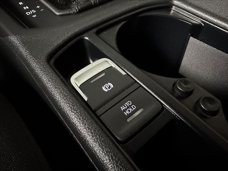 Volkswagen Touran 2,0 TDi  DSG Comfortline Tažné - fotka 41 z 43