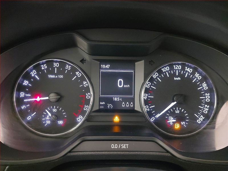 Škoda Octavia (2016) 2.0 TDI, Tempomat - fotka 11 z 17