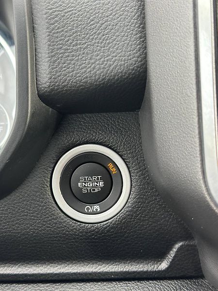 Dodge RAM (2021) 1500 BIG HORN 5.7 V8 HEMI 4x4 - fotka 23 z 31