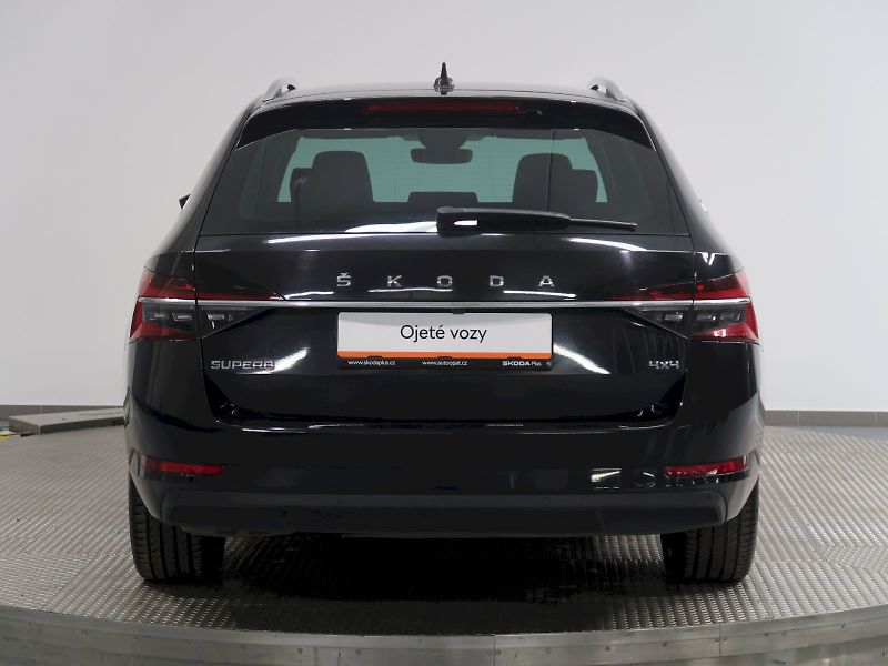Škoda Superb (2023) STYLE PLUS 2.0TDI 147KW 4x4 DS - fotka 9 z 40