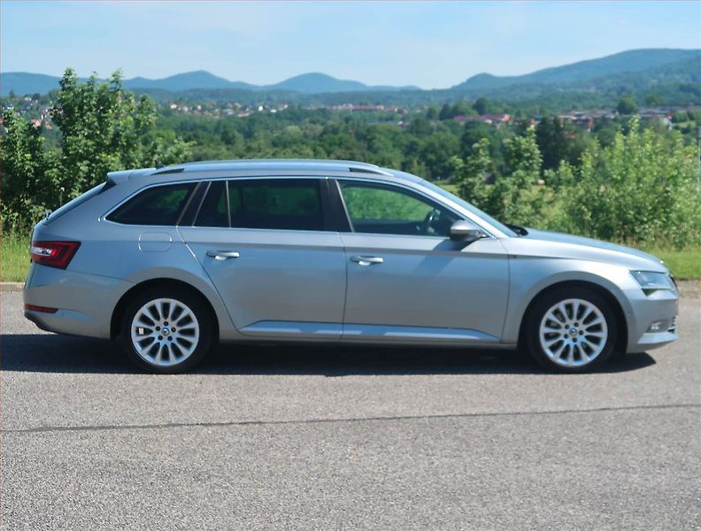 Škoda Superb (2017) 2.0 TDI 4x4, 4X4, Automat - fotka 6 z 14