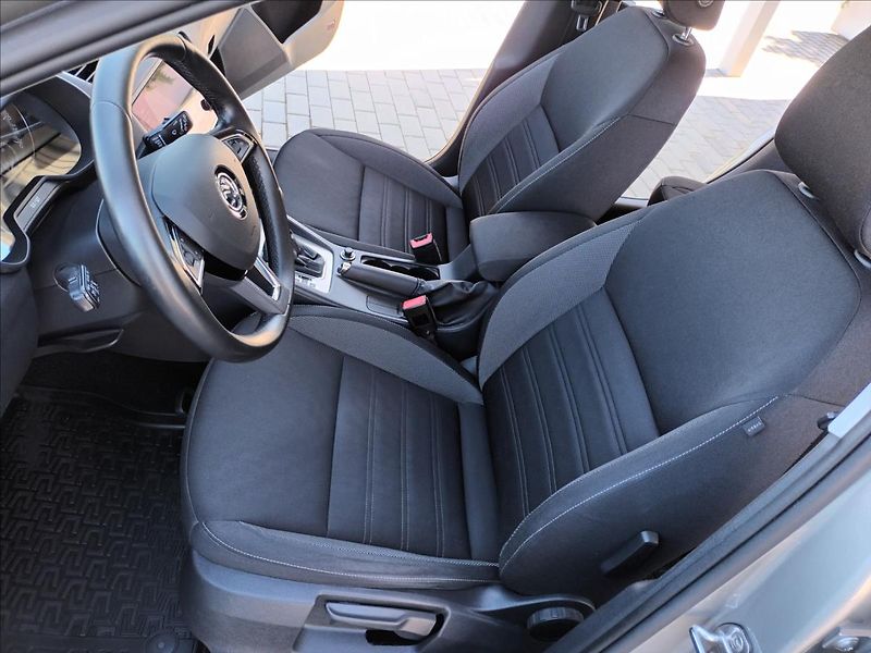 Škoda Octavia 1,4 TSI,110KW,AT,NAVI,SERVIS - fotka 14 z 43