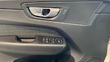 Volvo XC60 CORE, B4 AWD, 145+10 kW / 197+ - náhled 28