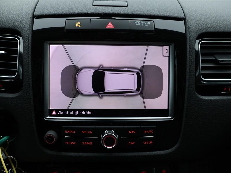 Volkswagen Touareg 3,0 TDI 150kW V6 CZ - fotka 29 z 39
