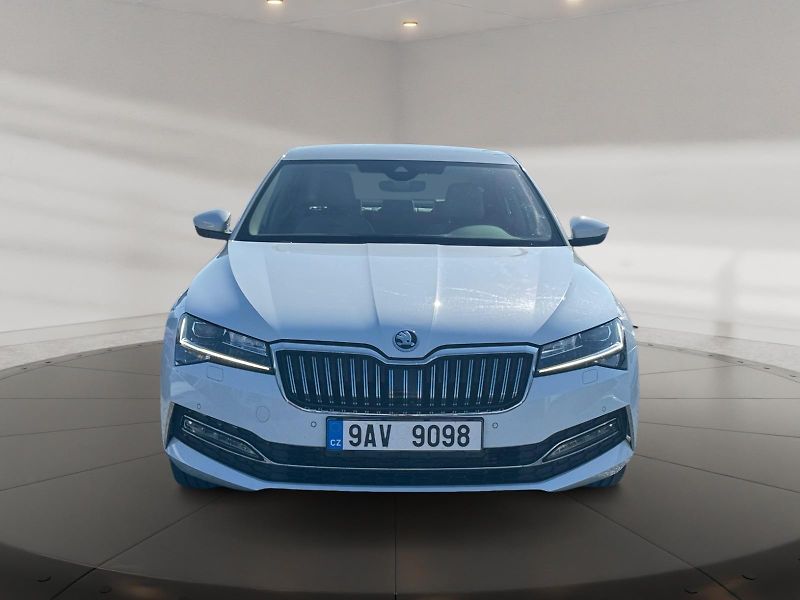 Škoda Superb (2023) L&K 2.0TDI 110kW TAŽNÉ CZ DPH - fotka 2 z 11