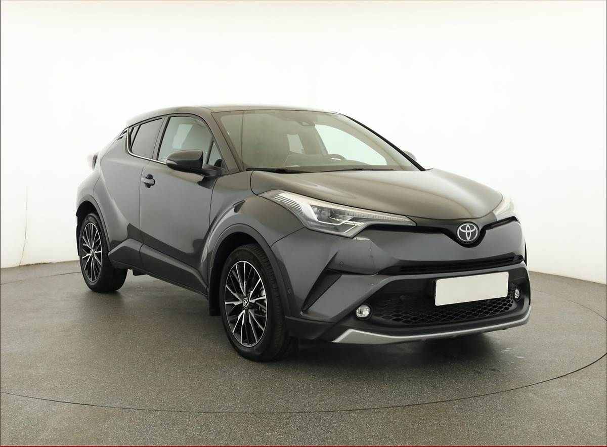 Toyota C-HR 1.2 Turbo, ČR,1.maj
