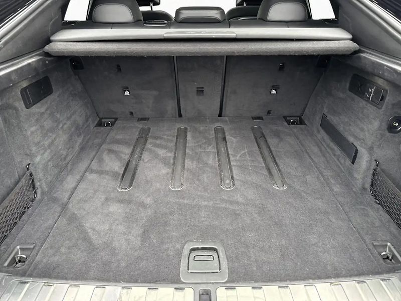 BMW X6 xDrive30d M-Sport Pano NezT Ve - fotka 10 z 10