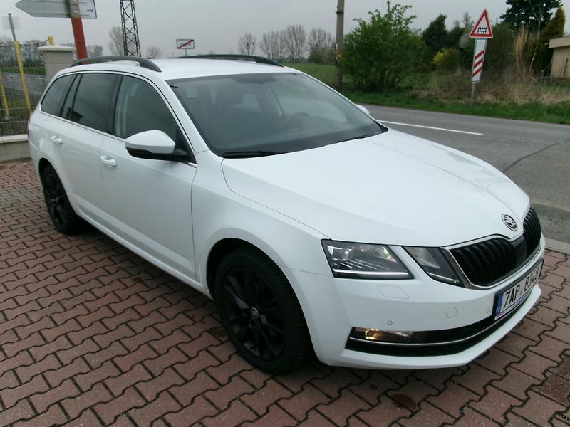 Škoda Octavia (2019) 1,5TSI DSG AC TEMP ČR - fotka 11 z 36