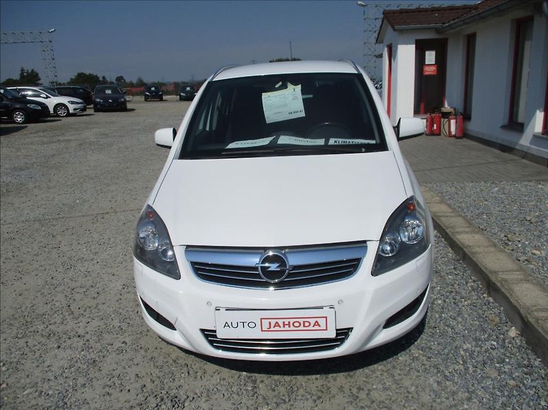 Opel Zafira 2,2 i, ,serviska, 7 míst, - fotka 2 z 32