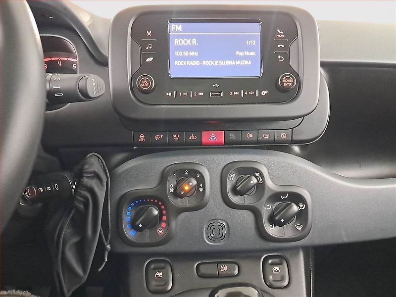 Fiat Panda (2024) 1.0 FireFly, Serv.kniha - fotka 12 z 15