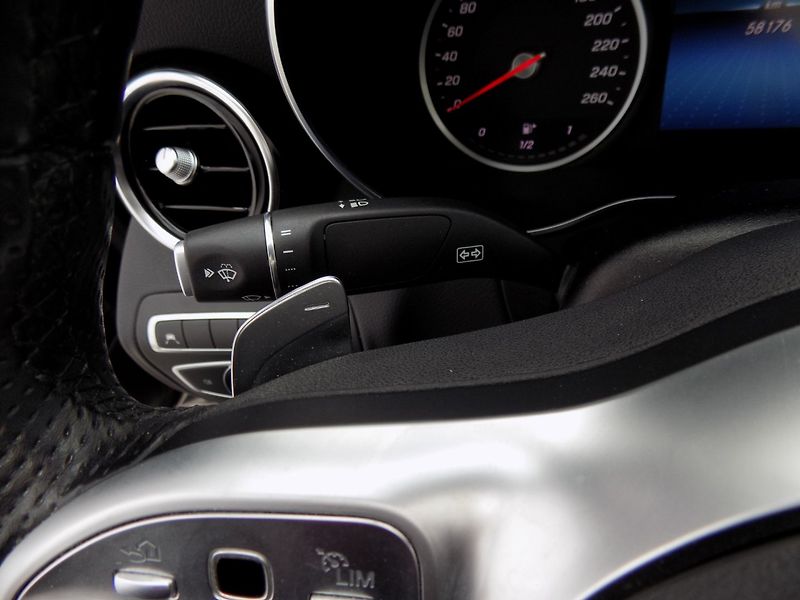Mercedes-Benz Třídy C (2021) 400/AMG-Line/4-Matic/Led/ - fotka 29 z 44