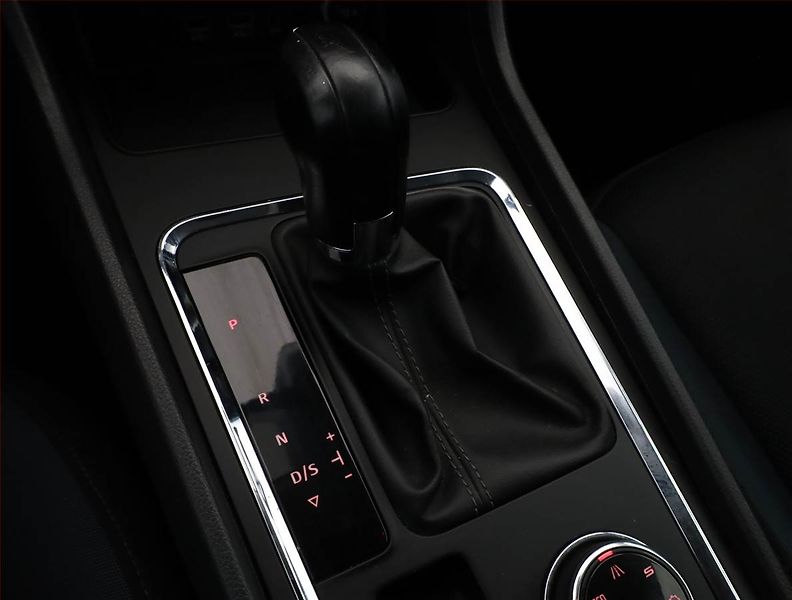 Seat Ateca (2019) 1.6 TDI, Automat, Navi - fotka 12 z 19