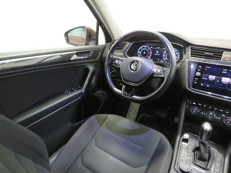 Volkswagen Tiguan - fotka 14 z 24