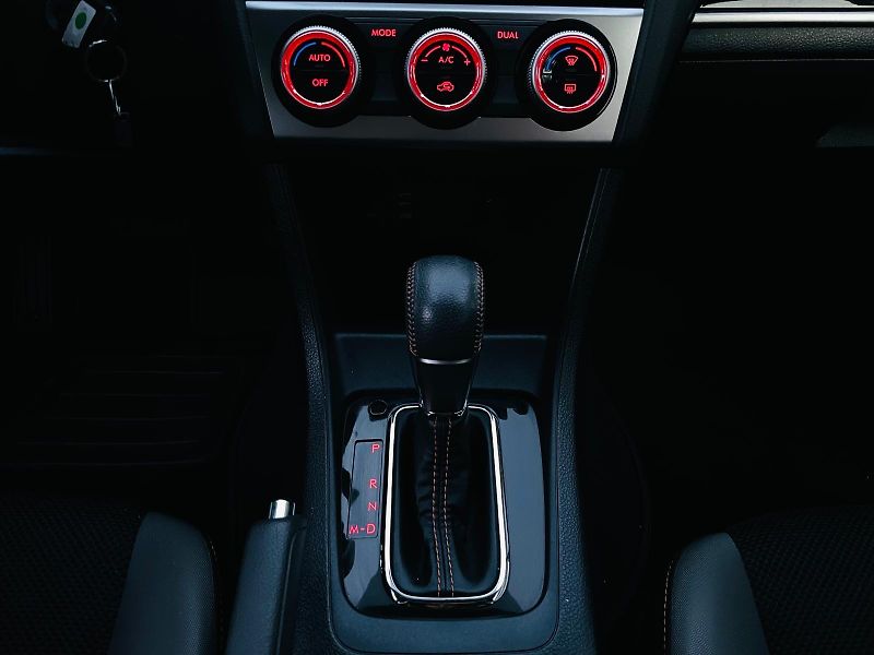 Subaru XV 2.0i AUT KAMERA SERVISKA TAŽNÉ - fotka 37 z 45