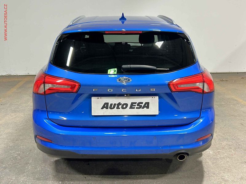 Ford Focus (2019) 1.0 EB, Titanium, AT, LED - fotka 5 z 17