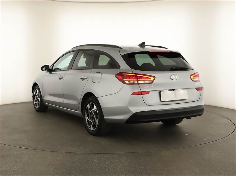 Hyundai i30 (2025) Smart 1.5 DPI, ČR,1.maj - fotka 4 z 15