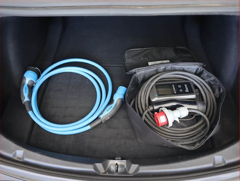 Tesla Model 3 (2019) Std Range Plus 52kWh, SoH 80% - fotka 25 z 25