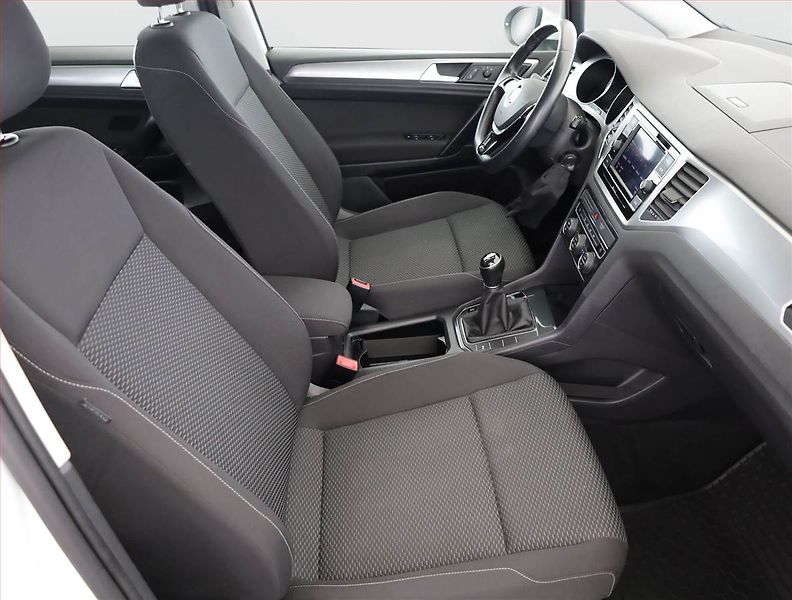Volkswagen Golf Sportsvan (2019) 1.0 TSI, ČR,1.maj, Serv.kniha - fotka 7 z 19