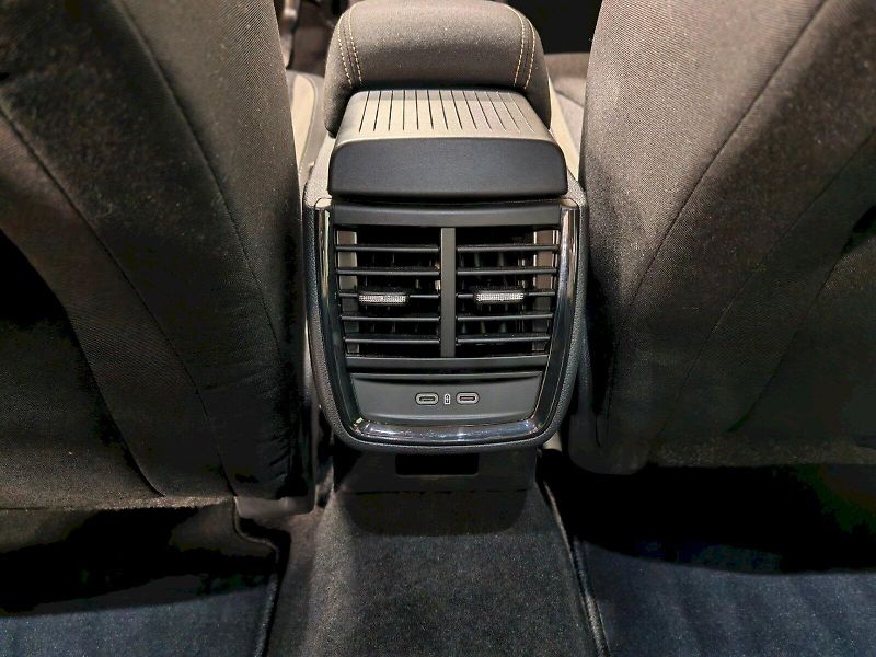 Škoda Kamiq (2025) 1.5 TSI 110 kW DSG Top Selecti - fotka 22 z 26