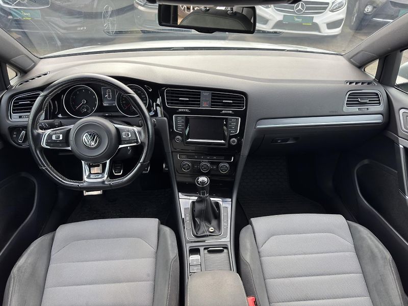 Volkswagen Golf - fotka 7 z 12